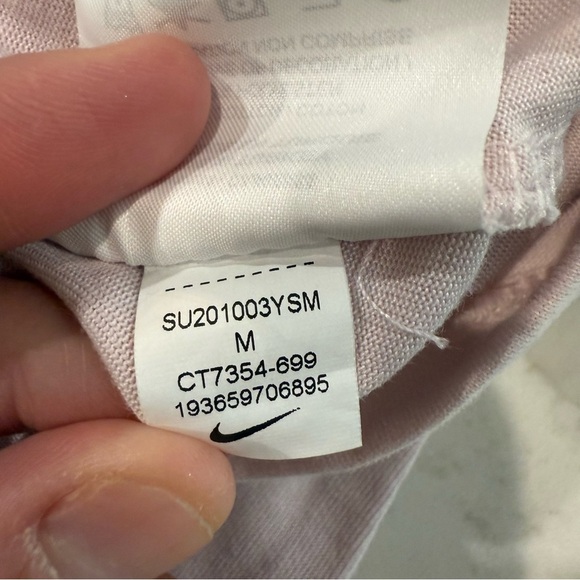 Nike The Nike Tee Dri-Fit Sleeveless Swoosh Athletic TankTop Womens Medium Pink - Picture 7 of 7